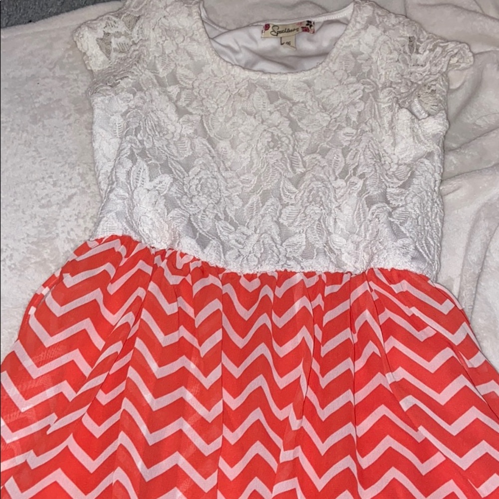 white and red detailed dress with ribbon